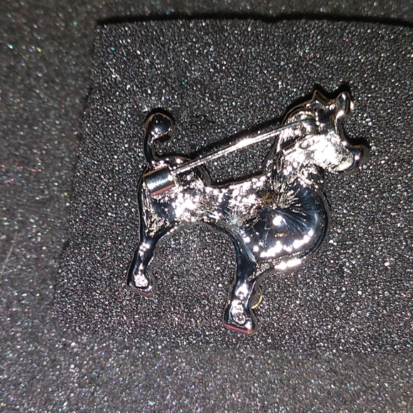 White Crystal Poodle Pin Brooch - Picture 4 of 5